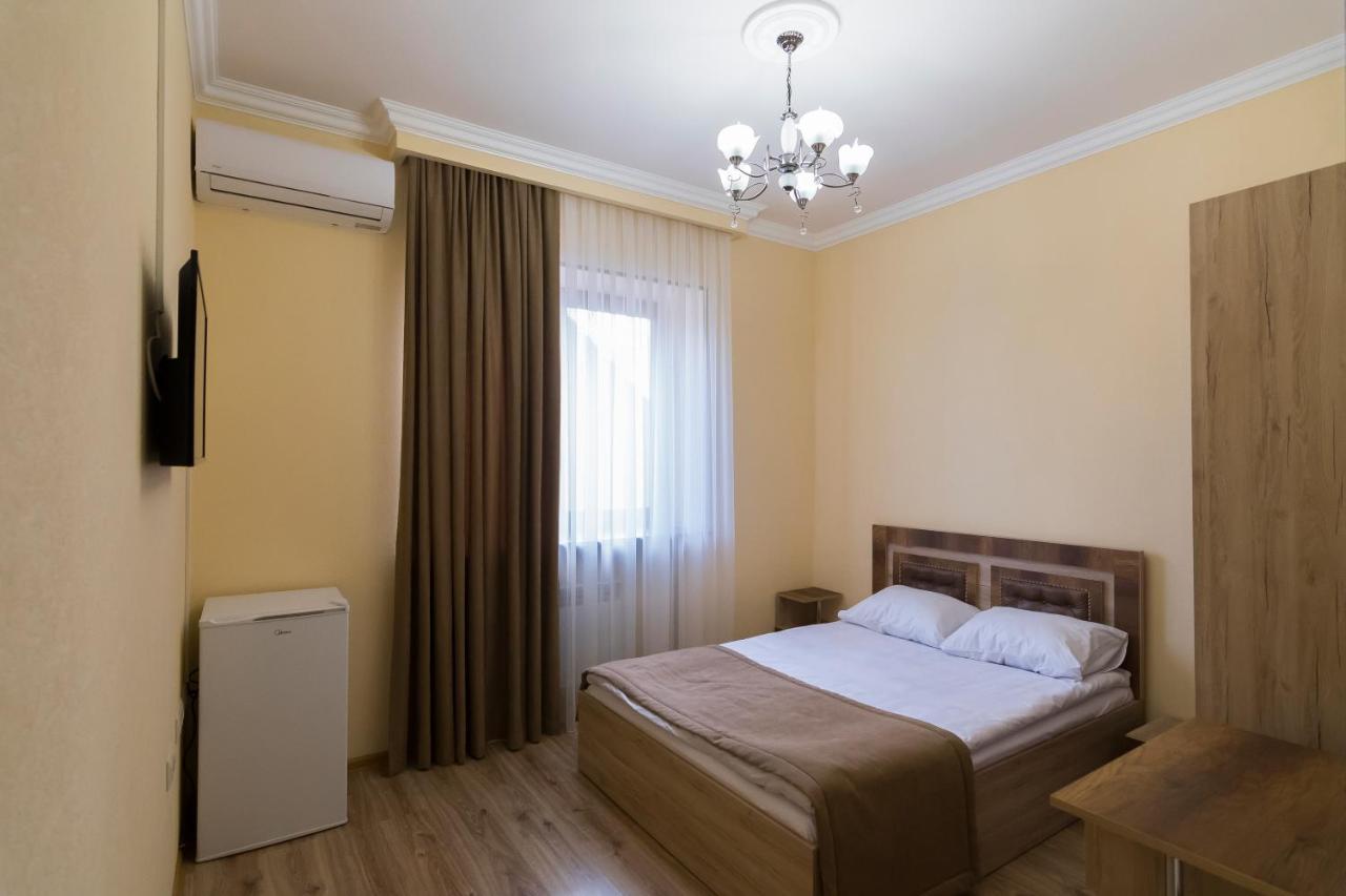 Afa Hotel & Guest House Ереван Экстерьер фото